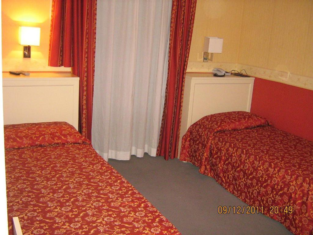 Hotel Mosca Monza Habitación foto
